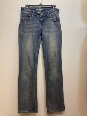 Wrangler Women's Faded Blue Boot-Cut Jeans Sz 7/8 34 length (D-72)